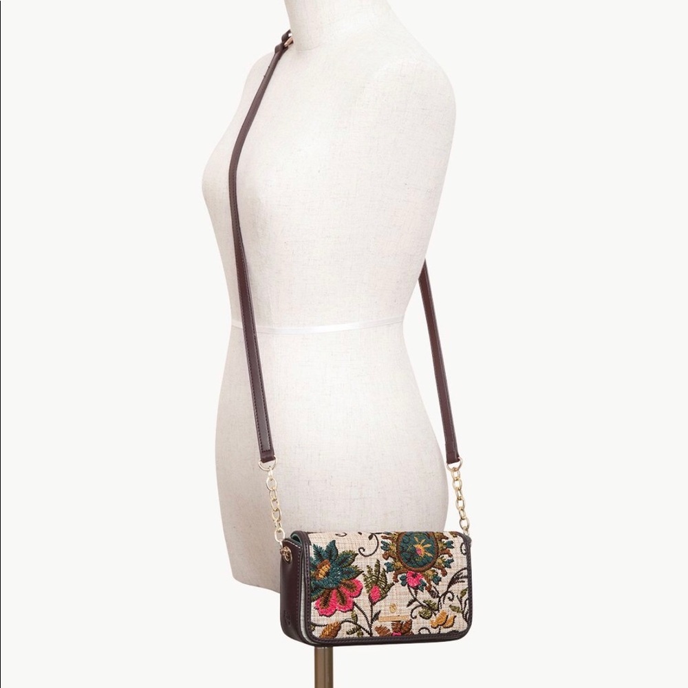 NWT Crew Floral Phone Crossbody🌸🌸 Gift WTP